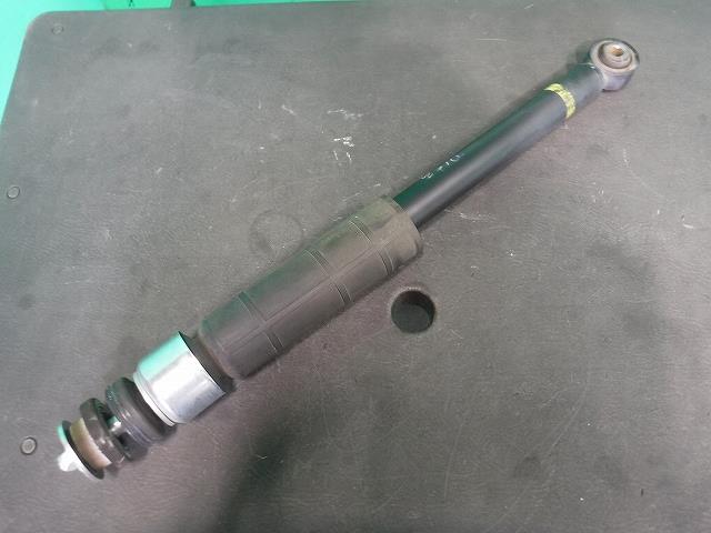 【中古】中古部品 アルト HA36S 左リアショックアブソーバー 【3340140100-001708653150800】 2