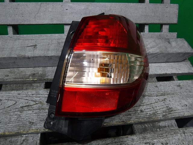 【中古】中古部品 セルボ HG21S 右テールランプ 【3340140100-001344617315500】