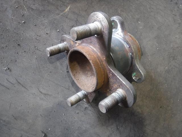 【中古】中古部品 ミラ L275S リアハブ 【3340140100-001638861244470】