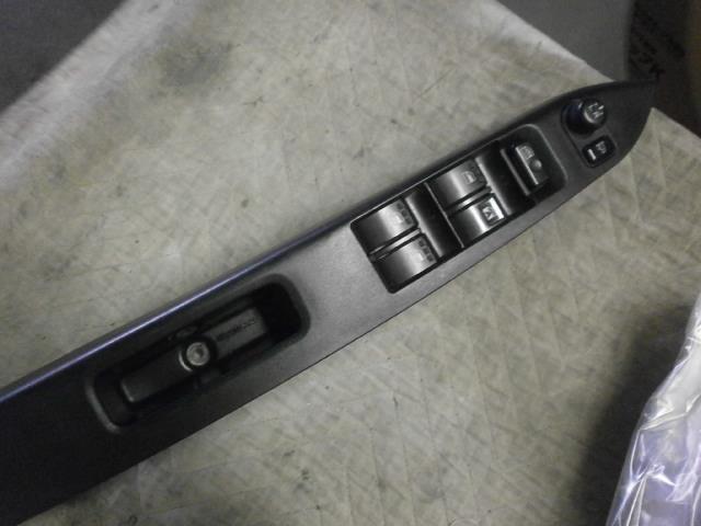 【中古】中古部品 ムーヴ L175S パワーウインドウスイッチ 【3340200100-817460000061900】