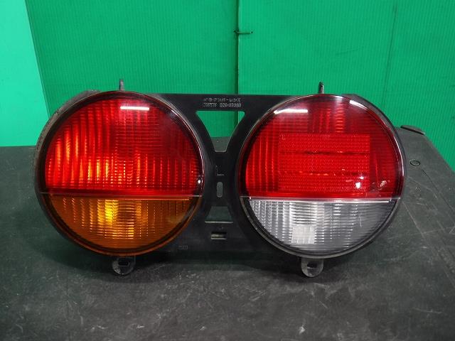 【中古】中古部品 ミニキャブ U61V 左テールランプ 【3340140100-001582038215600】
