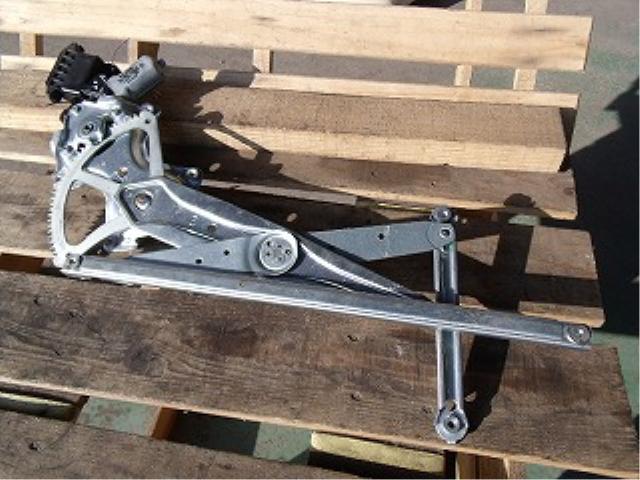 【中古】中古部品 カローラフィールダー NZE141G 左フロントドアレギュレータ・モーター 【3340140100-000731404313220】