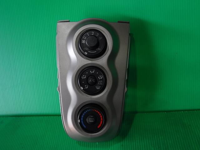 【中古】中古部品 ヴィッツ KSP90 A/Cスイッチパネル 【3340140100-001311059460900】