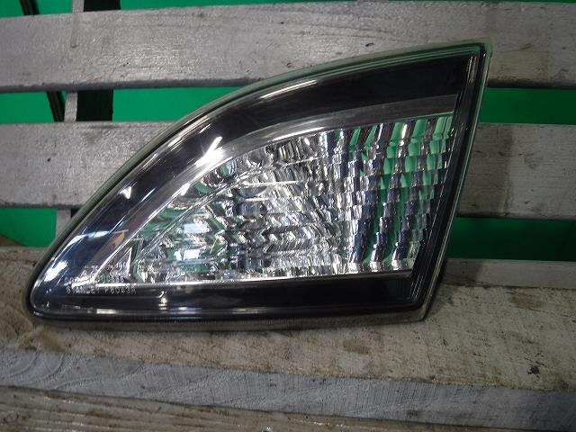 【中古】中古部品 アクセラ BL5FP リアフィニッシャーパネル 【3340140100-001562738115200】