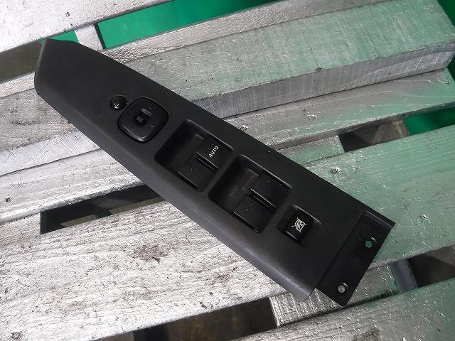【中古】中古部品 ベリーサ DC5W パワーウインドウスイッチ 【3340140100-001595538161900】