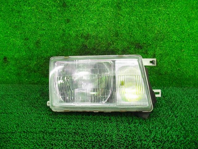 【中古】中古部品 セドリック CMJY31 右ヘッドランプ 【3330210100-001701543610800】
