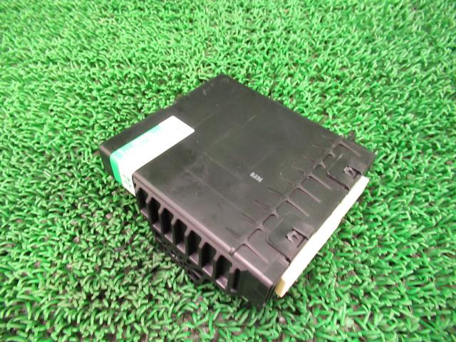【中古】中古部品 レクサス LS USF40 A/Cコンピューター 【3330210100-001675949863900】