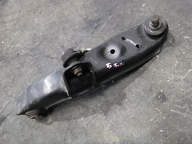 【中古】中古部品 オッティ H92W 右フロントロアアーム 【3340140100-001710513251720】
