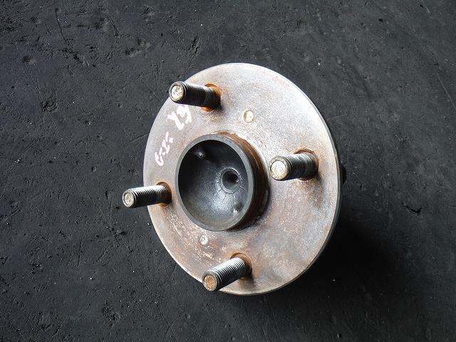 【中古】中古部品 シエンタ NCP81G リアハブ 【3340140100-001283854644470】