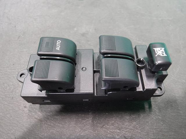 【中古】中古部品 カペラ GW8W パワーウインドウスイッチ 【3340140100-000022006161900】