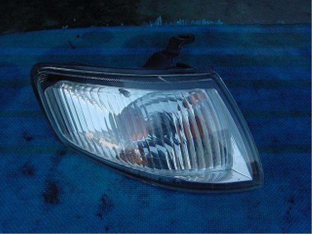 【中古】中古部品 カペラカーゴ GW8W 右クリアランスランプ 【3340140100-000545164011000】