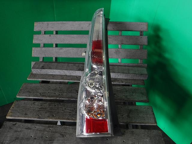 【中古】中古部品 ステラ RN1 左テールランプ 【3340140100-001461090215600】
