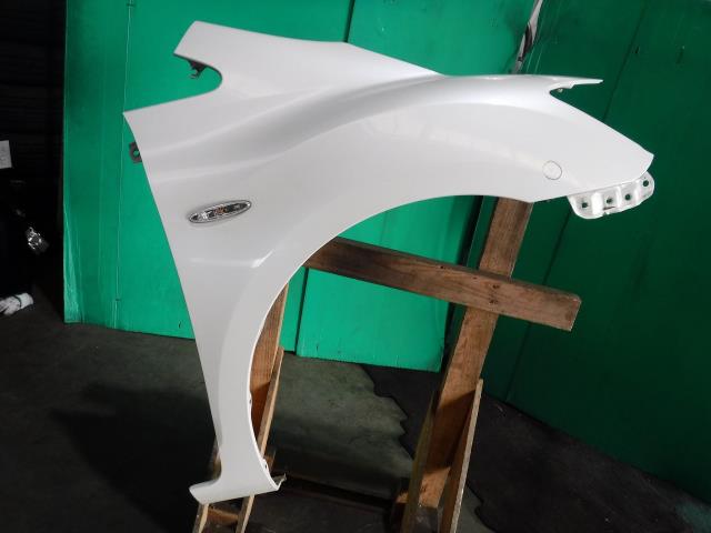 【中古】中古部品 マークXジオ ANA10 右フロントフェンダー 【3340140100-000021398410600】