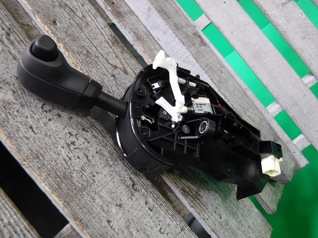 【中古】中古部品 パッソ M700A シフトレバー 【3340140100-001338713537850】