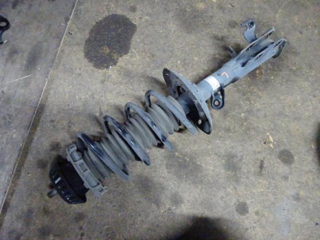 【中古】中古部品 フィット GE6 左フロントストラット 【3310410000-000213019250210】