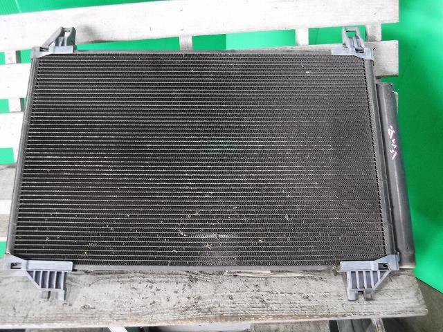 【中古】中古部品 ヴィッツ KSP90 コンデンサー 【3340140100-001335368660600】