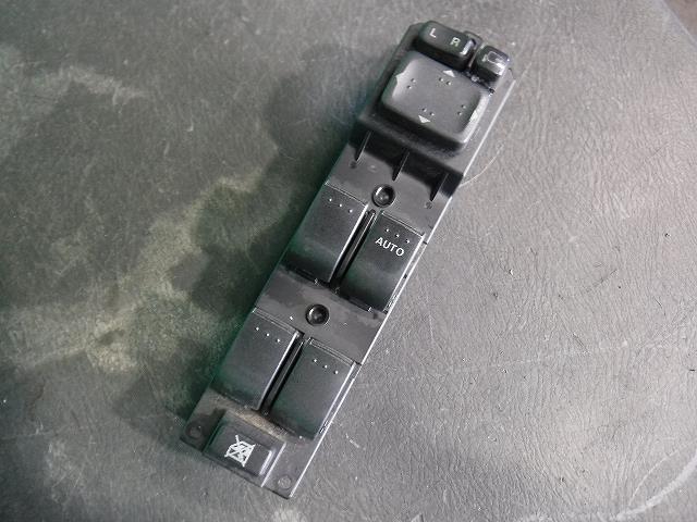 【中古】中古部品 ビアンテ CCEFW パワーウインドウスイッチ 【3340140100-001638672161900】