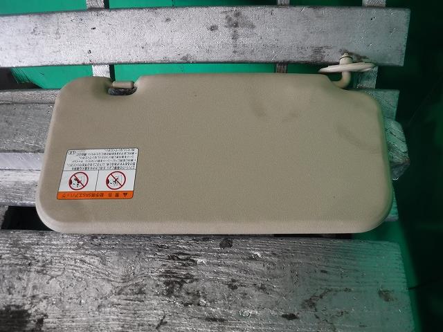 【中古】中古部品 ポルテ NNP10 サンバイザー 【3340140100-001659373177350】