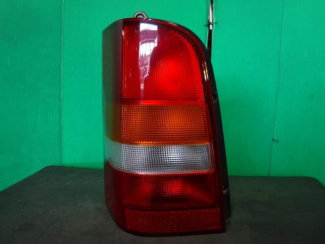 【中古】中古部品 ベンツ Vクラス 638280 左テールランプ 【3340140100-000021369015600】