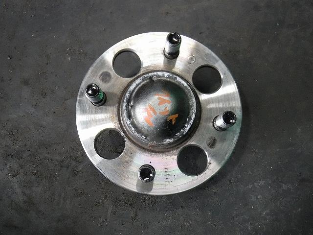 【中古】中古部品 フィット GD1 リアハブ 【3340140100-001617605344470】