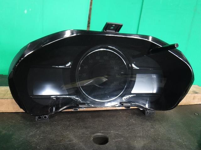 【中古】中古部品 ヴェゼル RU4 スピードメーター 【3340140100-001692796661400】
