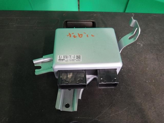 【中古】中古部品 ヴェゼル RU4 PSコンピューター 【3340140100-001692833863500】