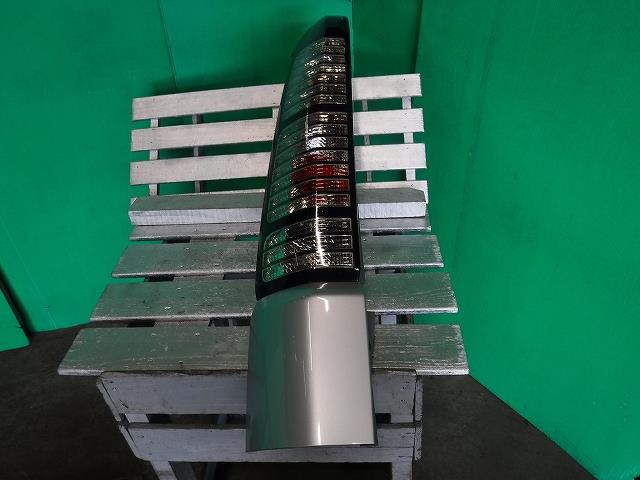 【中古】中古部品 ステップワゴン RF5 左テールランプ 【3340140100-001586287515600】