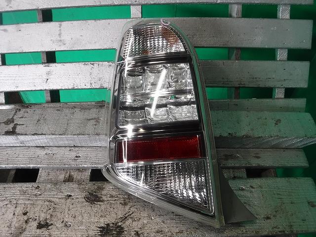 【中古】中古部品 ライフ JC1 左テールランプ 【3340140100-001697966115600】