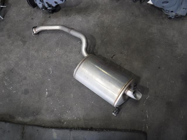 【中古】中古部品 ヴェゼル RU4 リアマフラー 【3340140100-001692799022500】