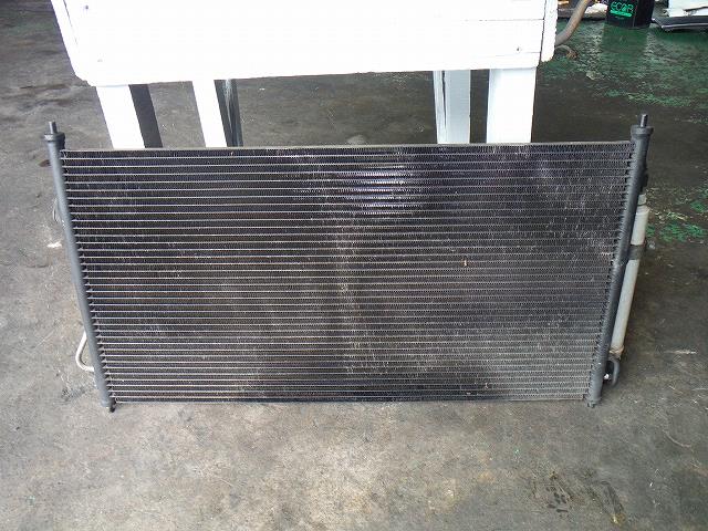 【中古】中古部品 イプサム ACM21W コンデンサー 【3340140100-001188125260600】