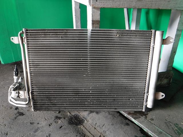 【中古】中古部品 VW ゴルフ 1KCAX コンデンサー 【3340140100-001492863760600】