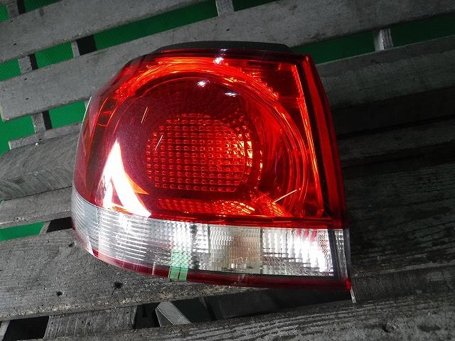 【中古】中古部品 VW ゴルフ 1KCAX 左テールランプ 【3340140100-001480778115600】