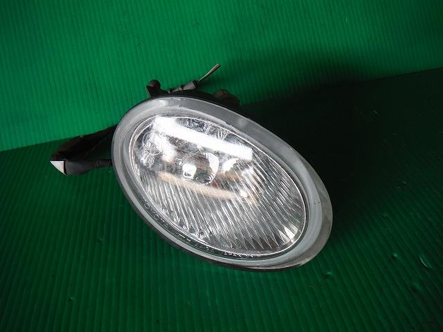 【中古】中古部品 イプサム ACM21W 右フォグランプ 【3340140100-001265012210850】