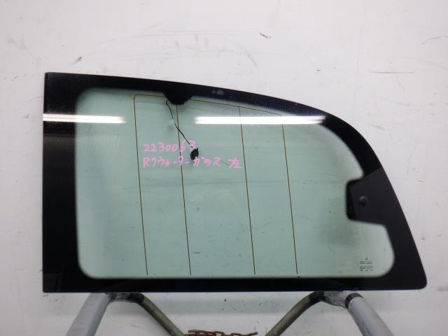 メーカー メルセデスベンツ 車名 ベンツ ビアノ 型式類別 11981-0002 グレード 3.2アビエンテ 認定型式 GH-639811 車両タイプ 5DBOXワゴン 年式 H16/3 シフト 5FT 駆動 4×2 通称型式 WDF639811 エンジン型式 112 ミッション型式 アクスル型式 車体色 カーボンブラック 車体色No 154 トリム色No 走行距離(Km) 368,073 メーカー純正品番 部品メーカー品番 保証 0ヶ月/0km 付加情報 グリーン SEKURIT M75 アンテナ付 チルトタイプ；小傷程度 商品情報 ※純正番号およびモデル番号は参考としてください。※リビルト部品を購入される際のお願い【再生部品】と表示されているものをリビルト部品と呼んでいます。リビルト部品の場合には、交換時に取り外した部品をご返却していただく場合があります。詳しくはこちら※大物商品(ドア・ボンネット・バンパー等)は個人宅への配送ができない場合がございます。その場合、最寄りの配送業者支店止め等の対応となりますので、あらかじめご了承ください。 ページ上部へ【中古】中古部品 ベンツ ビアノ 639811 左クォーターガラス 【3310250100-000223006317290】
