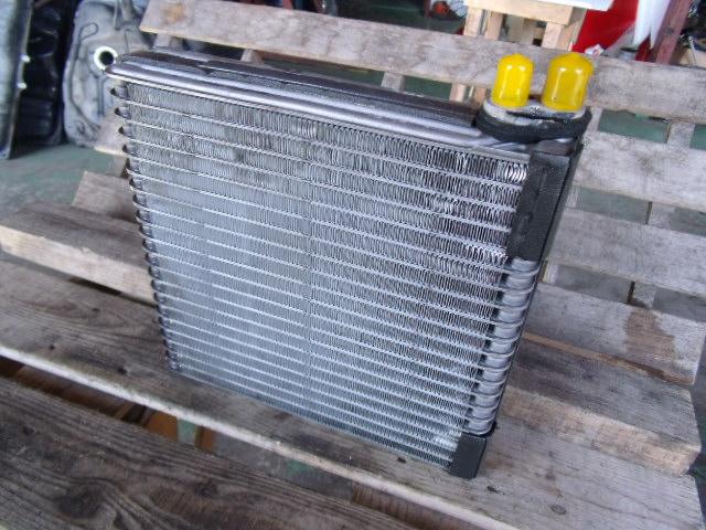 【中古】中古部品 アルファード MNH10W A/Cクーリングユニット 【3340140100-000954697660800】