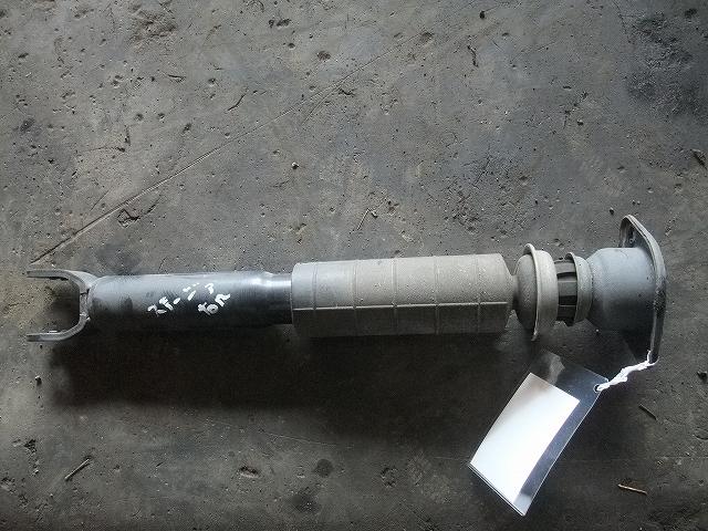 【中古】中古部品 ステージア M35 右リアショックアブソーバー 【3340140100-001012317850700】