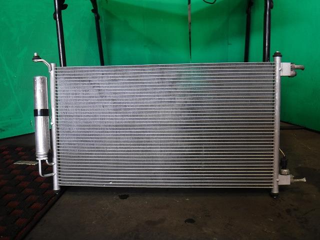 【中古】中古部品 ティーダ ラティオ SC11 コンデンサー 【3340140100-000021359960600】
