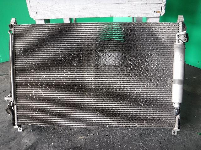 【中古】中古部品 フーガ PY50 コンデンサー 【3340140100-001463264760600】 2