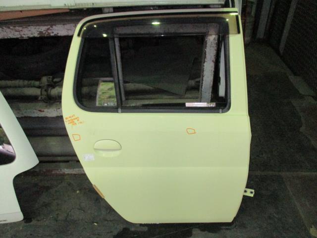 【中古】中古部品 エッセ L235S 右リアドア 【3310160100-211201000213300】