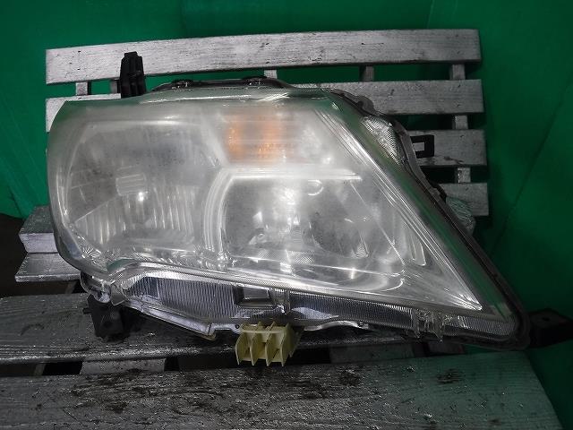 【中古】中古部品 セレナ FC26 右ヘッドランプ 【3340140100-001652203110800】