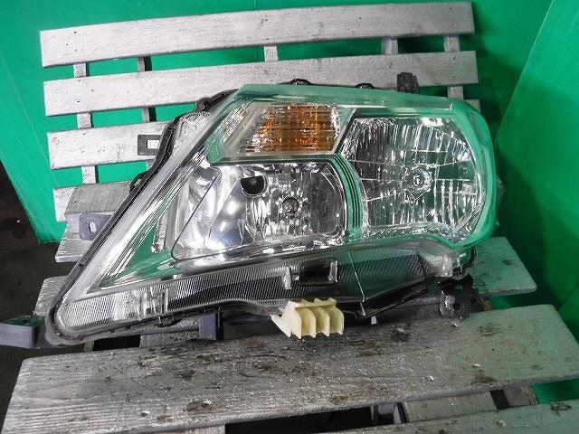 【中古】中古部品 セレナ C26 左ヘッドランプ 【3340140100-001641352710900】