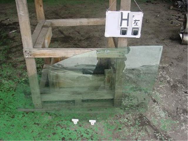 【中古】中古部品 ウイングロード JY12 左フロントドアガラス 【3340140100-000629942613230】