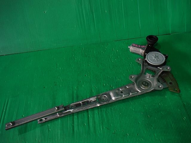 【中古】中古部品 フーガ Y50 左リアドアレギュレータ・モーター 【3340140100-001258196713420】