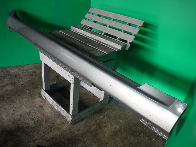 【中古】中古部品 フーガ Y50 右サイドステップ 【3340140100-001294152813700】