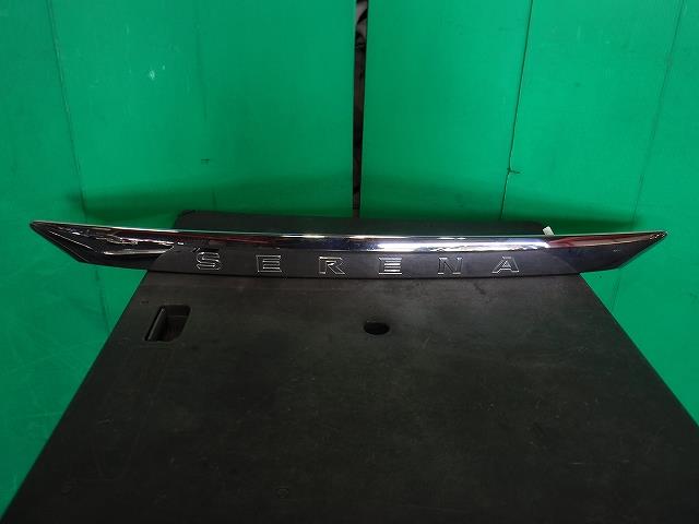 【中古】中古部品 セレナ C26 リアフィニッシャーパネル 【3340140100-001641353715200】