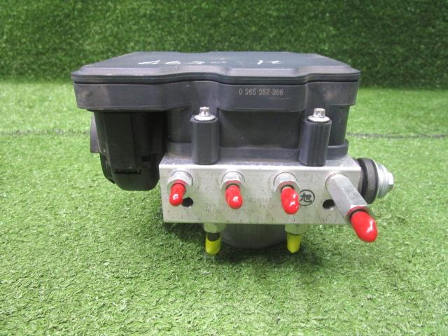 【中古】中古部品 タント LA600S ABSアクチュエーター 【3330200100-210597000042500】