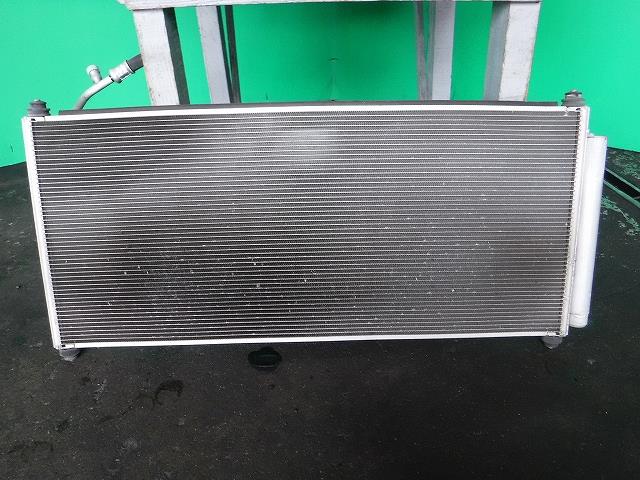 【中古】中古部品 インサイト ZE2 コンデンサー 【3340140100-001444168360600】