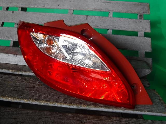 【中古】中古部品 デミオ DE3FS 左テールランプ 【3340140100-001320116915600】