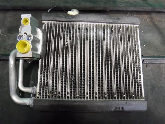 【中古】中古部品 キャロル HB36S A/Cクーリングユニット 【3340140100-000022144560800】