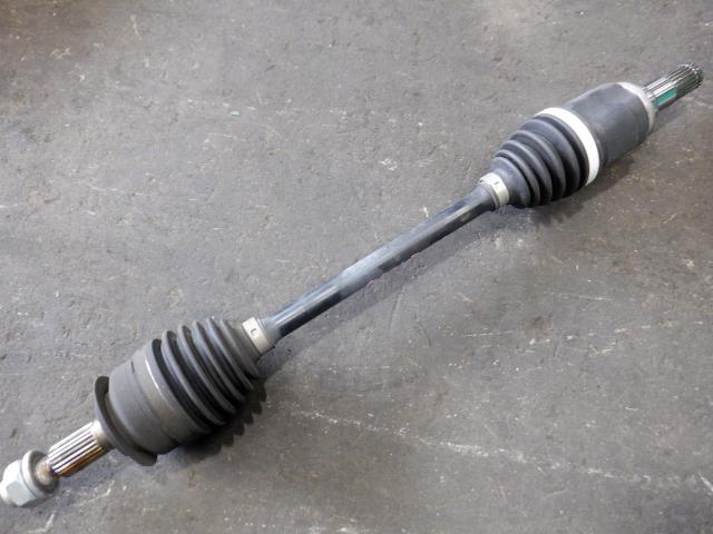 【中古】中古部品 キャロル HB36S 左フロントドライブシャフト 【3340140100-000022144542200】